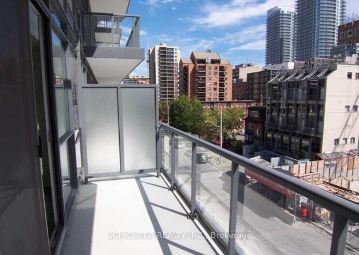 30 Roehampton Avenue Unit 604 photo 5