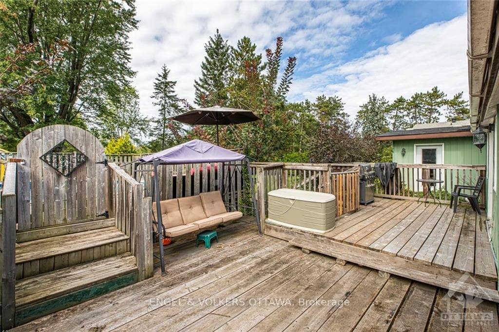 6114 JAMES BELL Drive photo 19