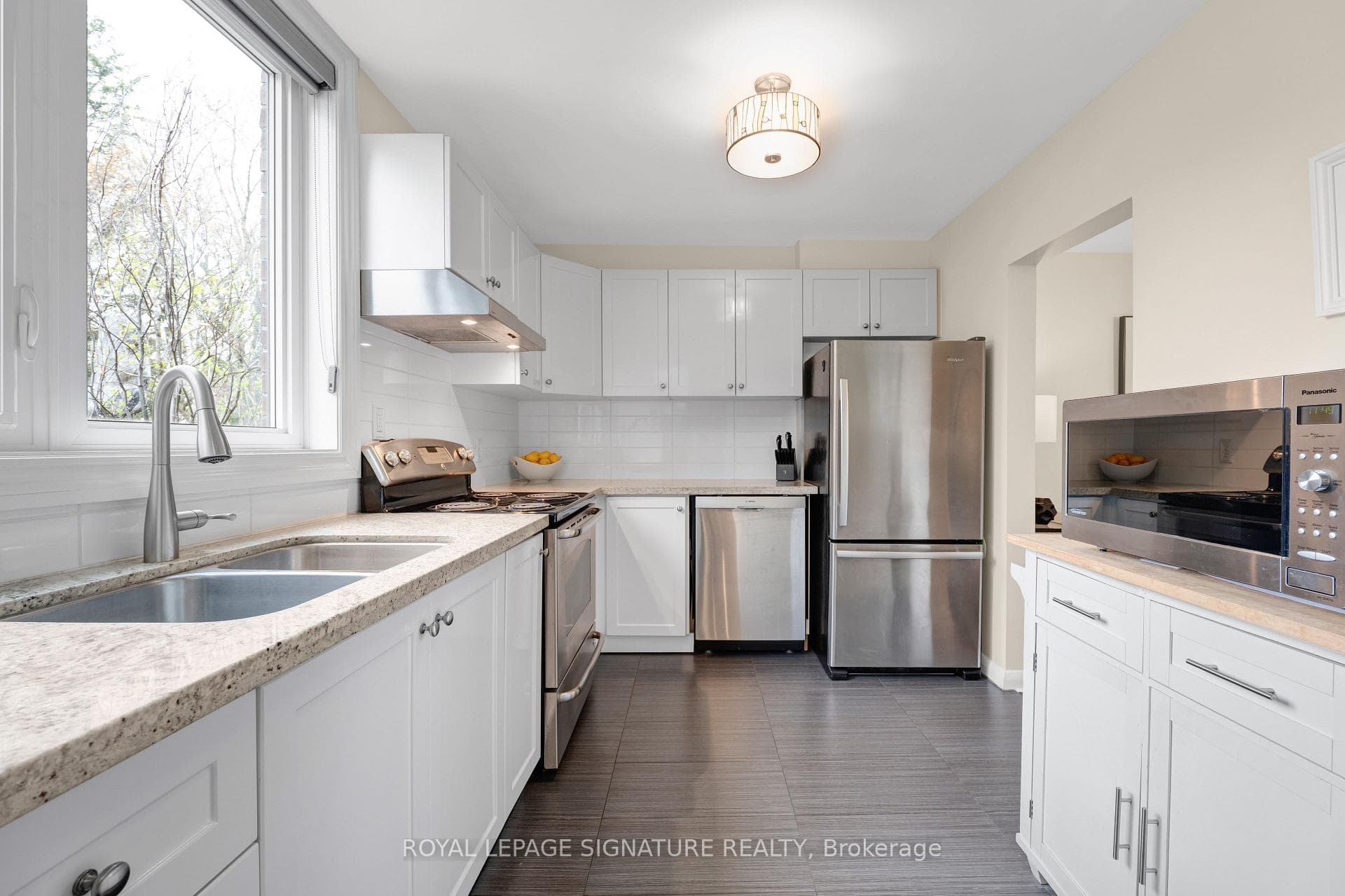 16 Veery Place photo 11