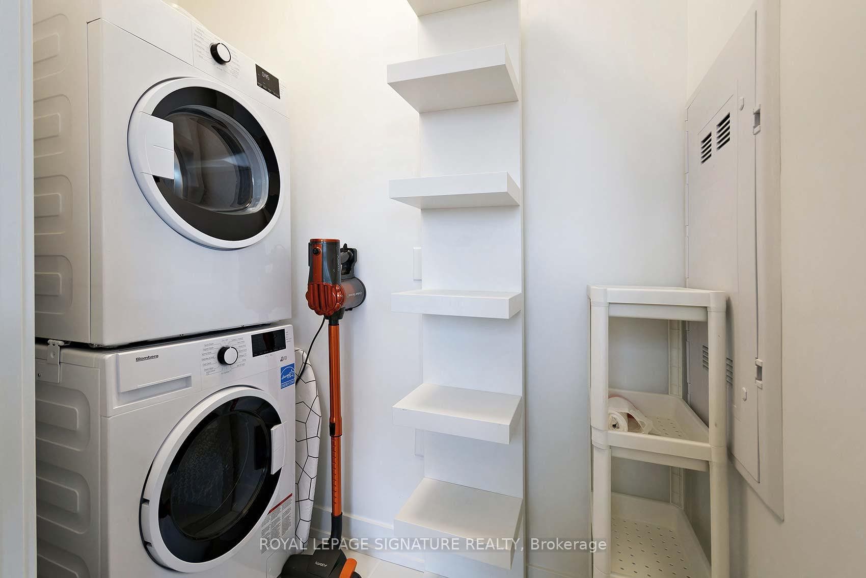 117 Broadway Avenue Unit 2010 photo 11
