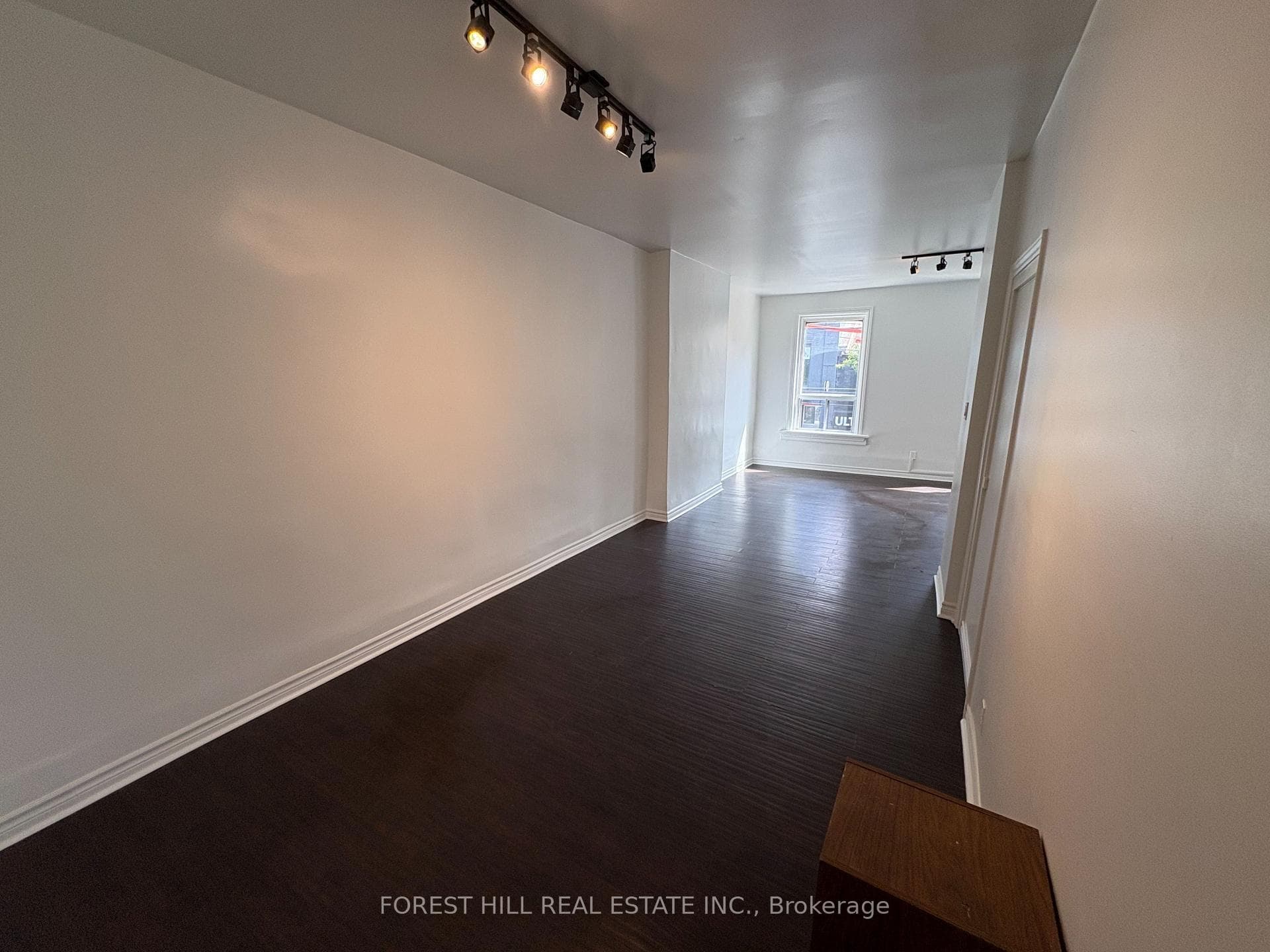 480 Queen Street Unit 2 photo 4