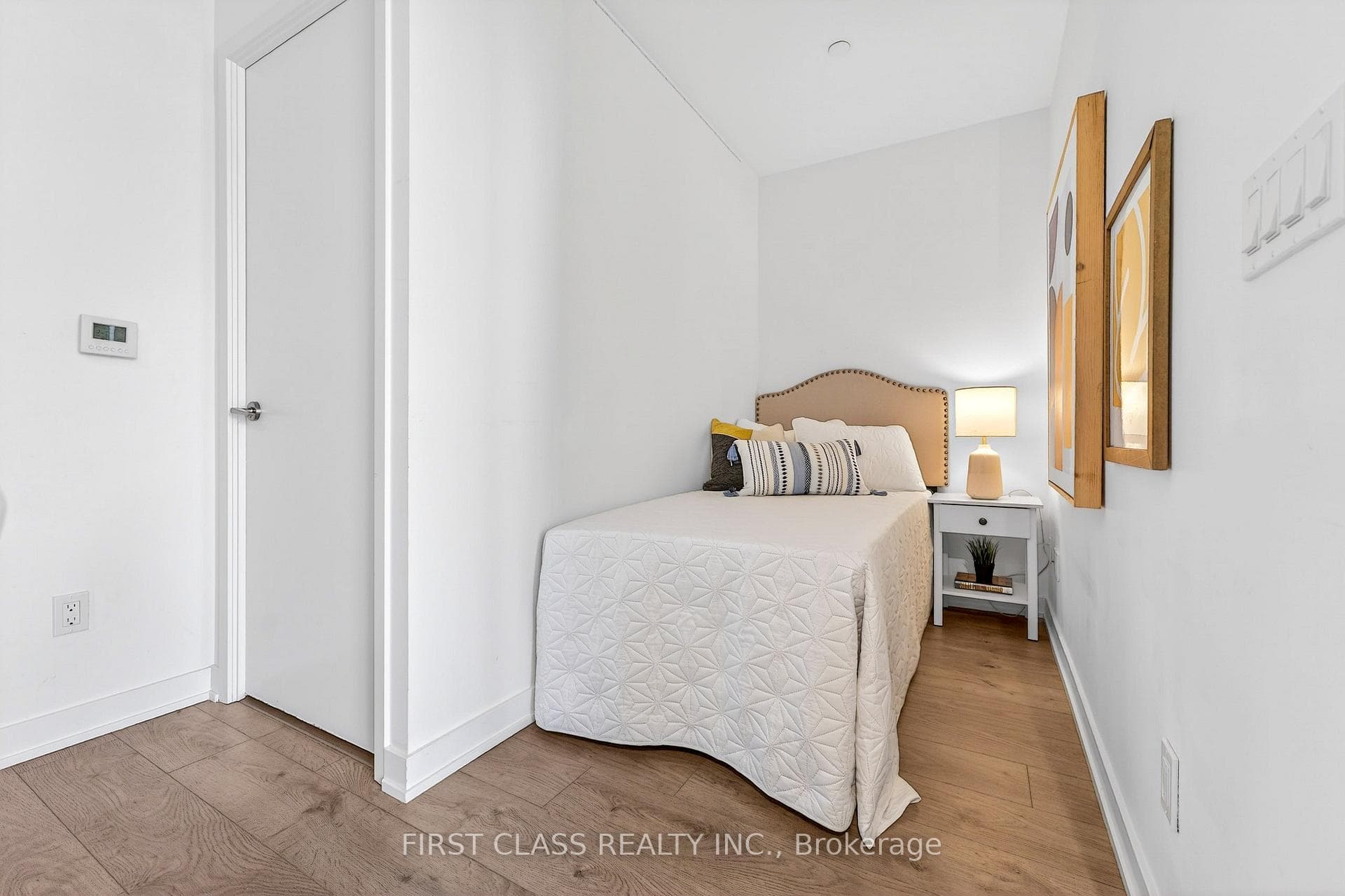 18 Maitland Terrace Unit 1602 photo 13