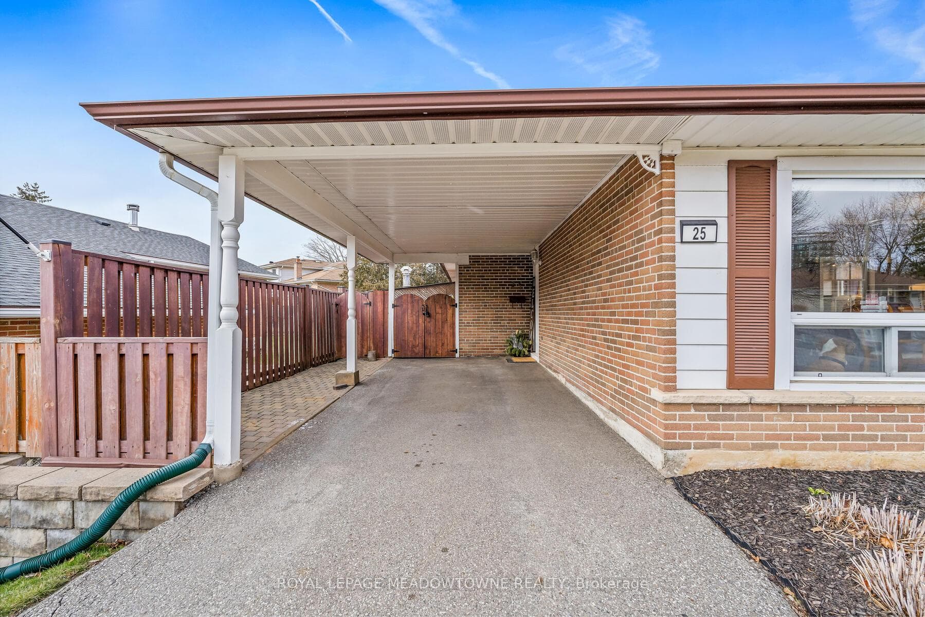 25 Rosefield Drive photo 3