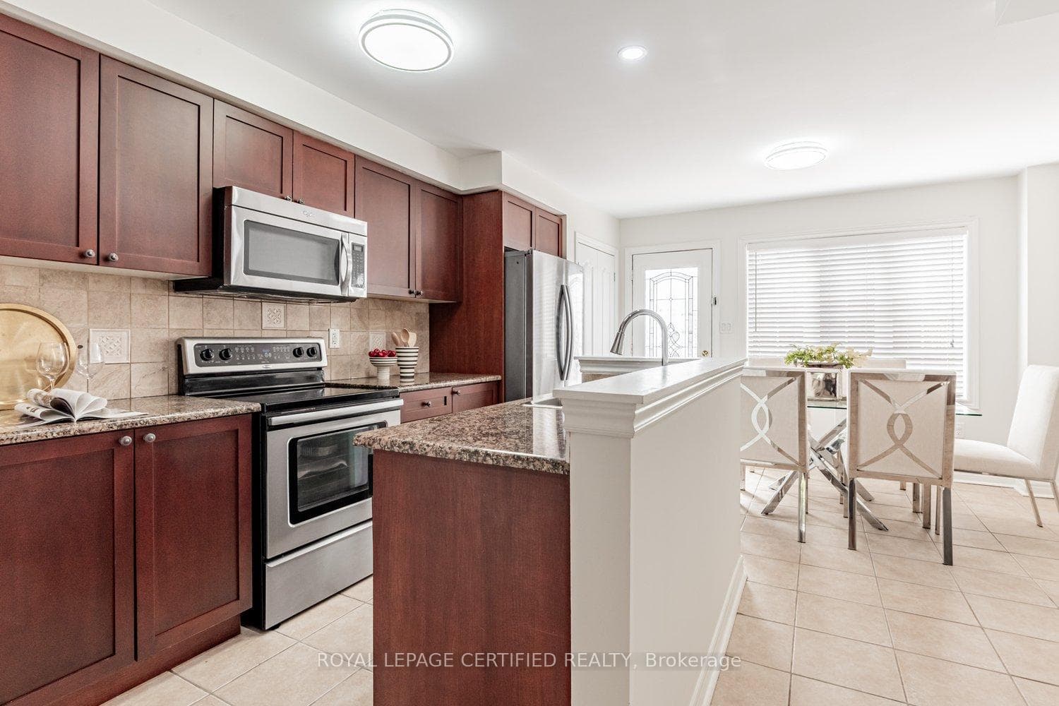 483 White's Hill Avenue photo 5