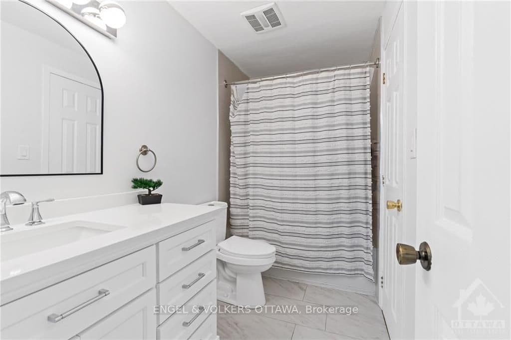 1740 LAFRANCE Drive photo 14