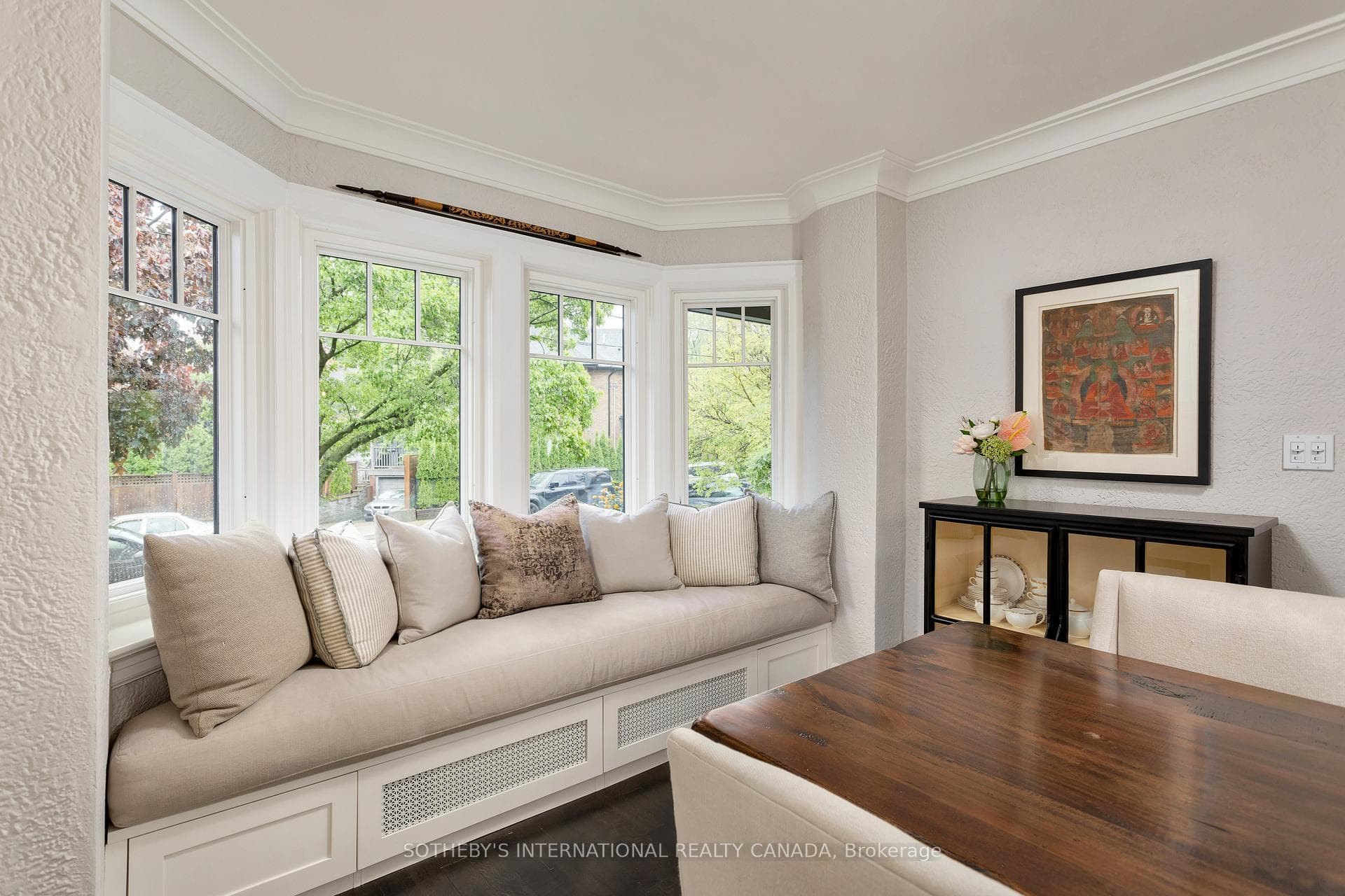 Bright Living Room with Bay Window