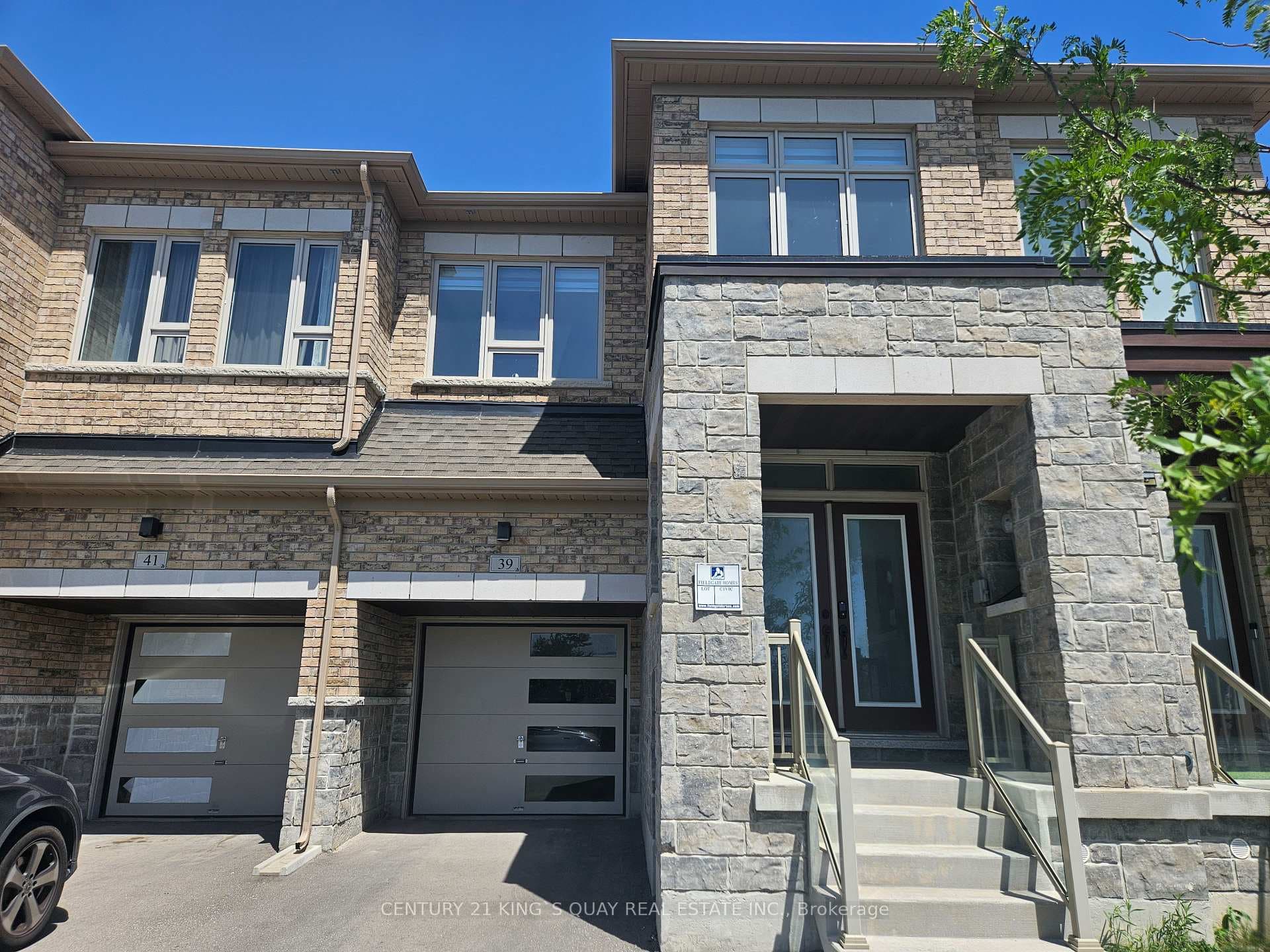 39 Ducharme Drive photo 2
