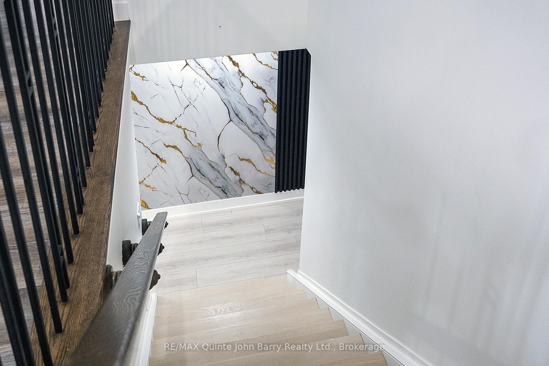 46 Birchmount Street photo 27