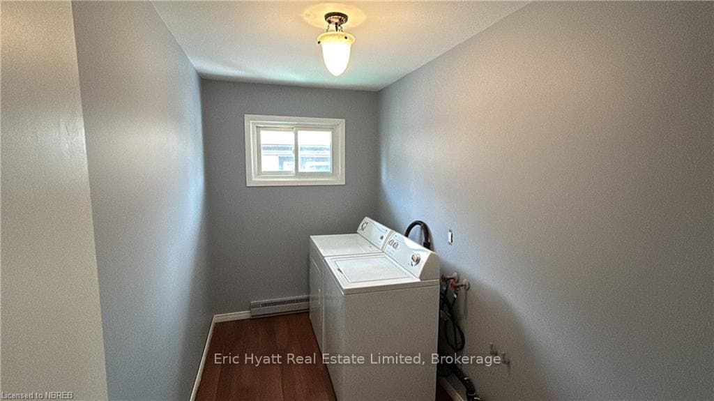 155 KING Street photo 5