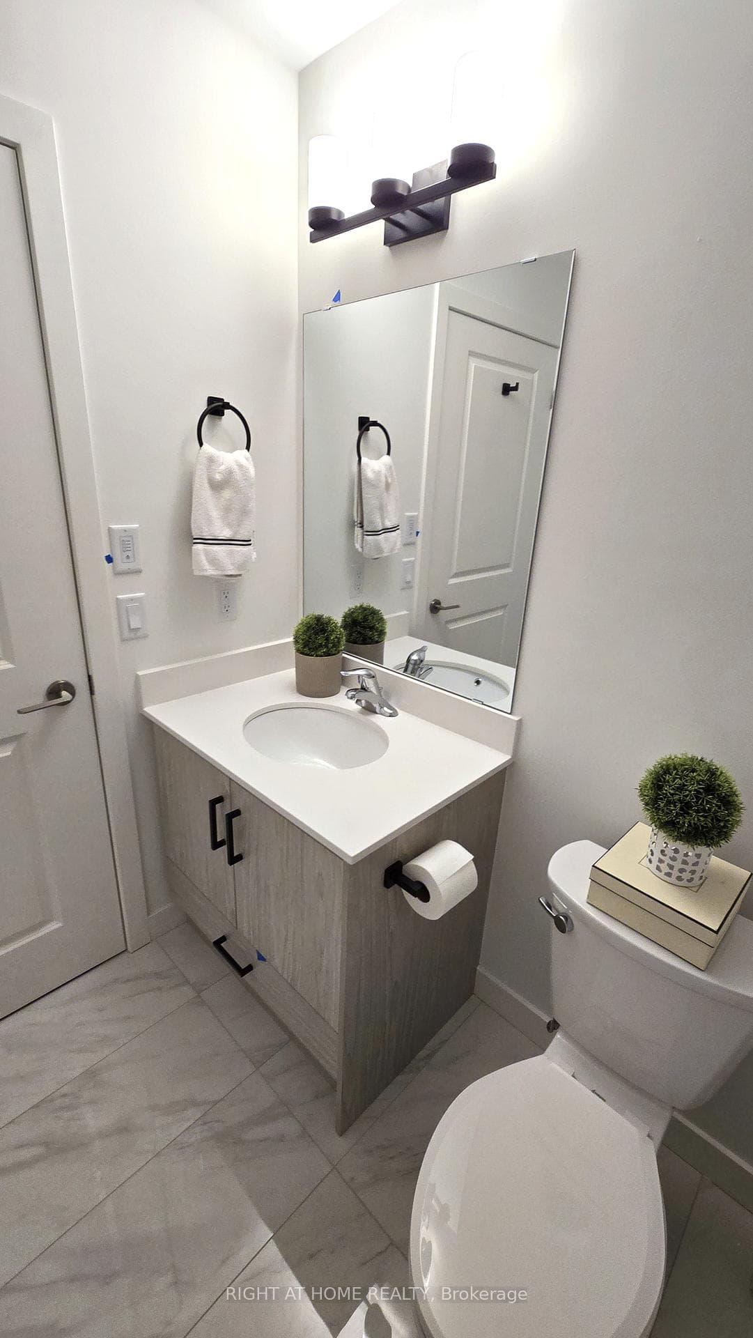 461 Green Road Unit 603 photo 19