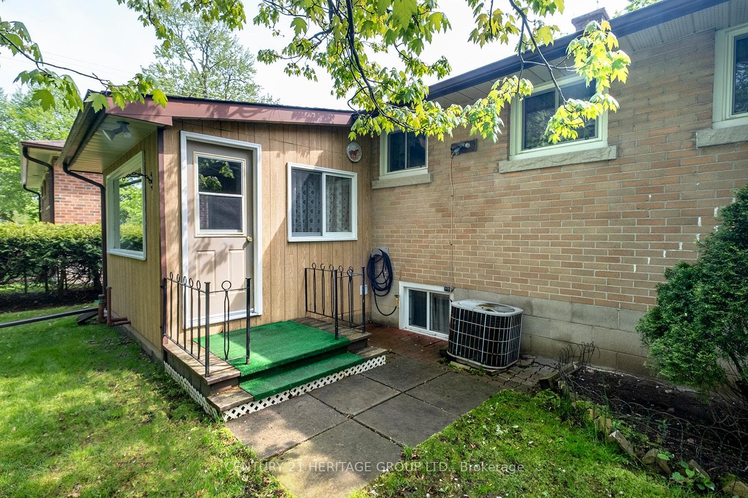 18 Dufferin Street photo 33