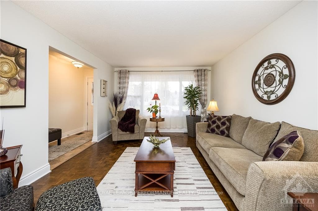 1521 PRESTWICK Street photo 4