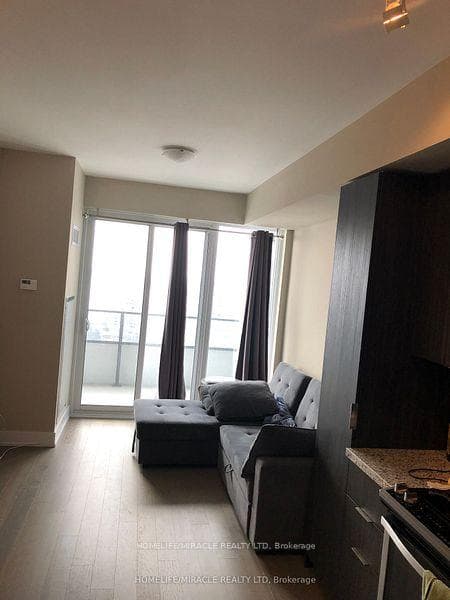 30 Shore Breeze Drive Unit 1820 photo 4
