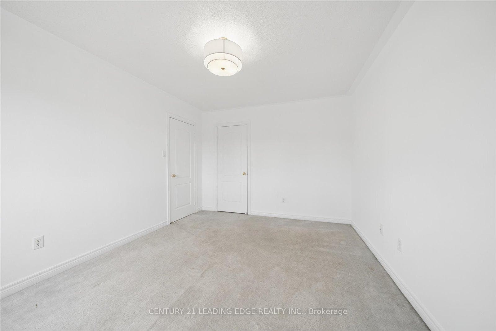 161 Shaftsbury Avenue photo 33
