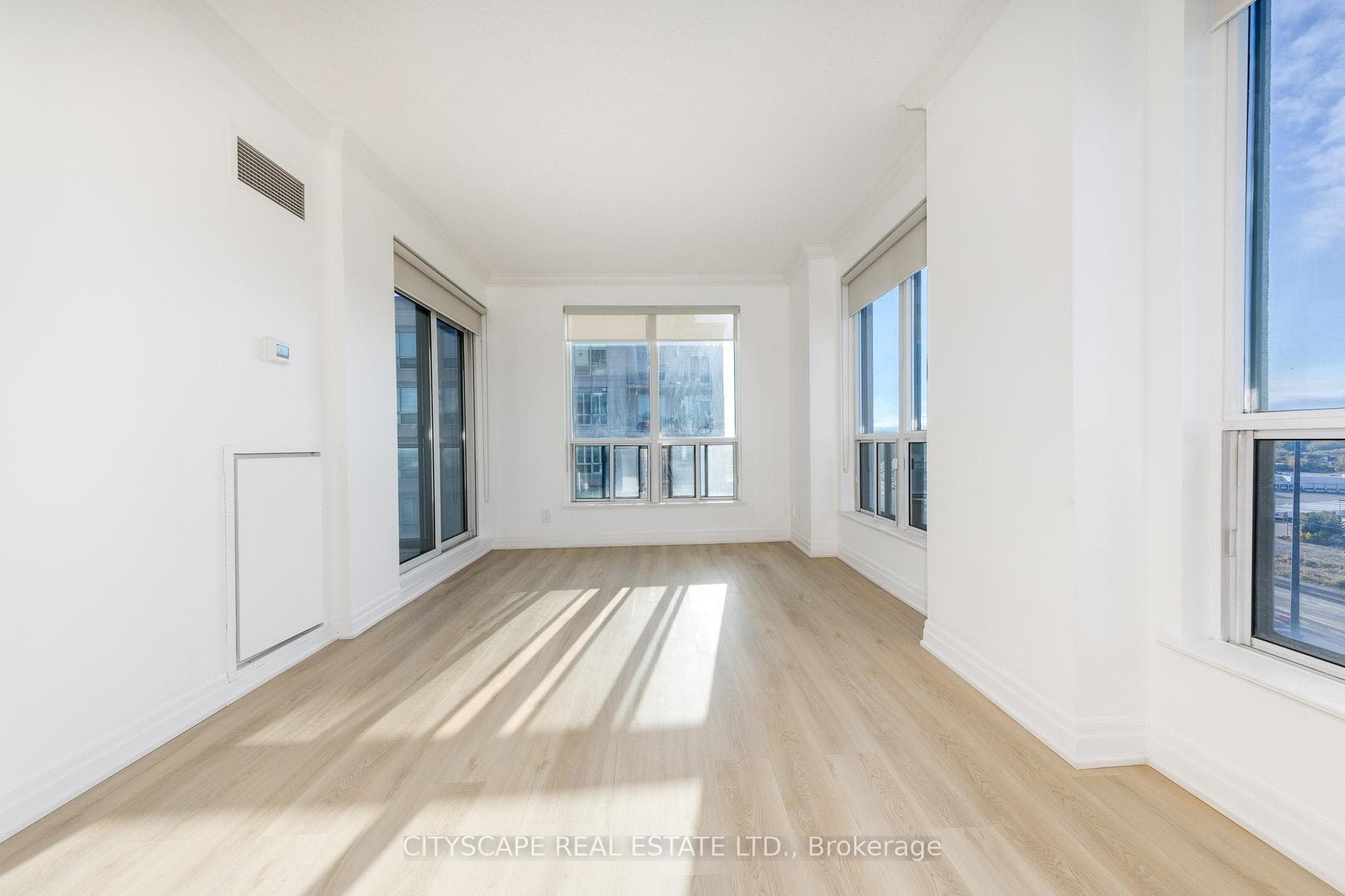 2087 Lake Shore Boulevard Unit 1607 photo 8