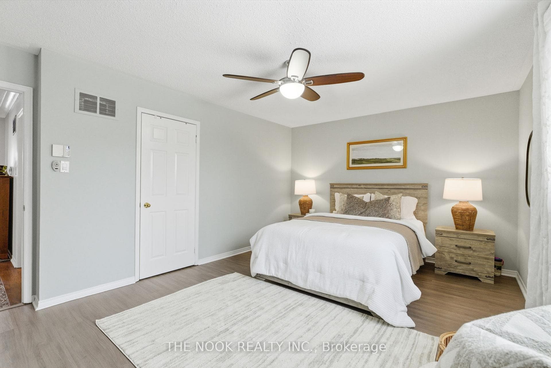 1649 Beaton Way photo 18