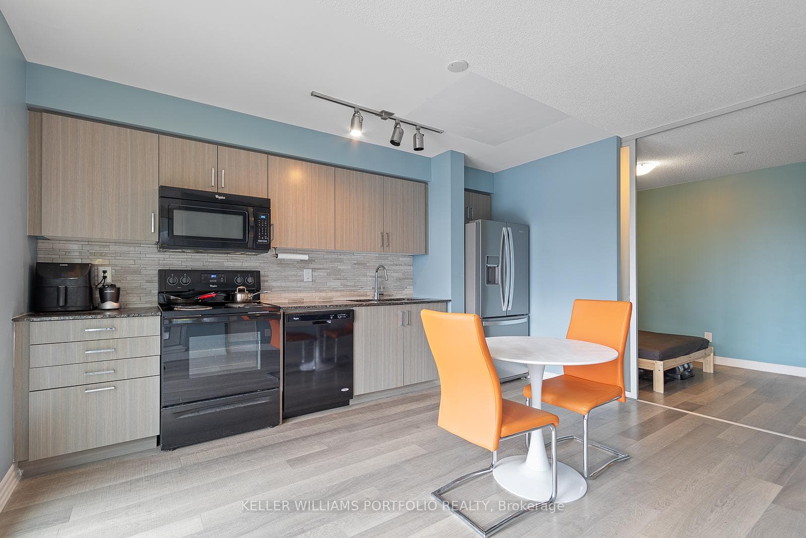 80 Esther Lorrie Drive Unit 1104 photo 13