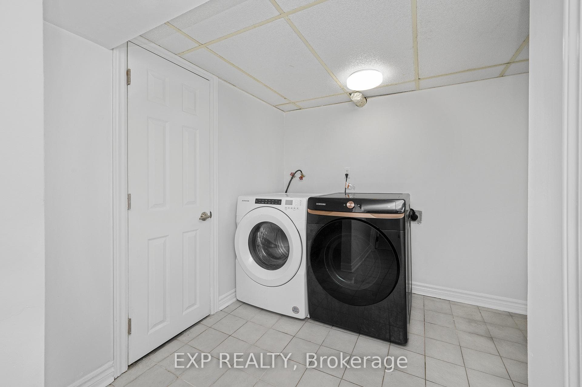 132 Heslop Road photo 35