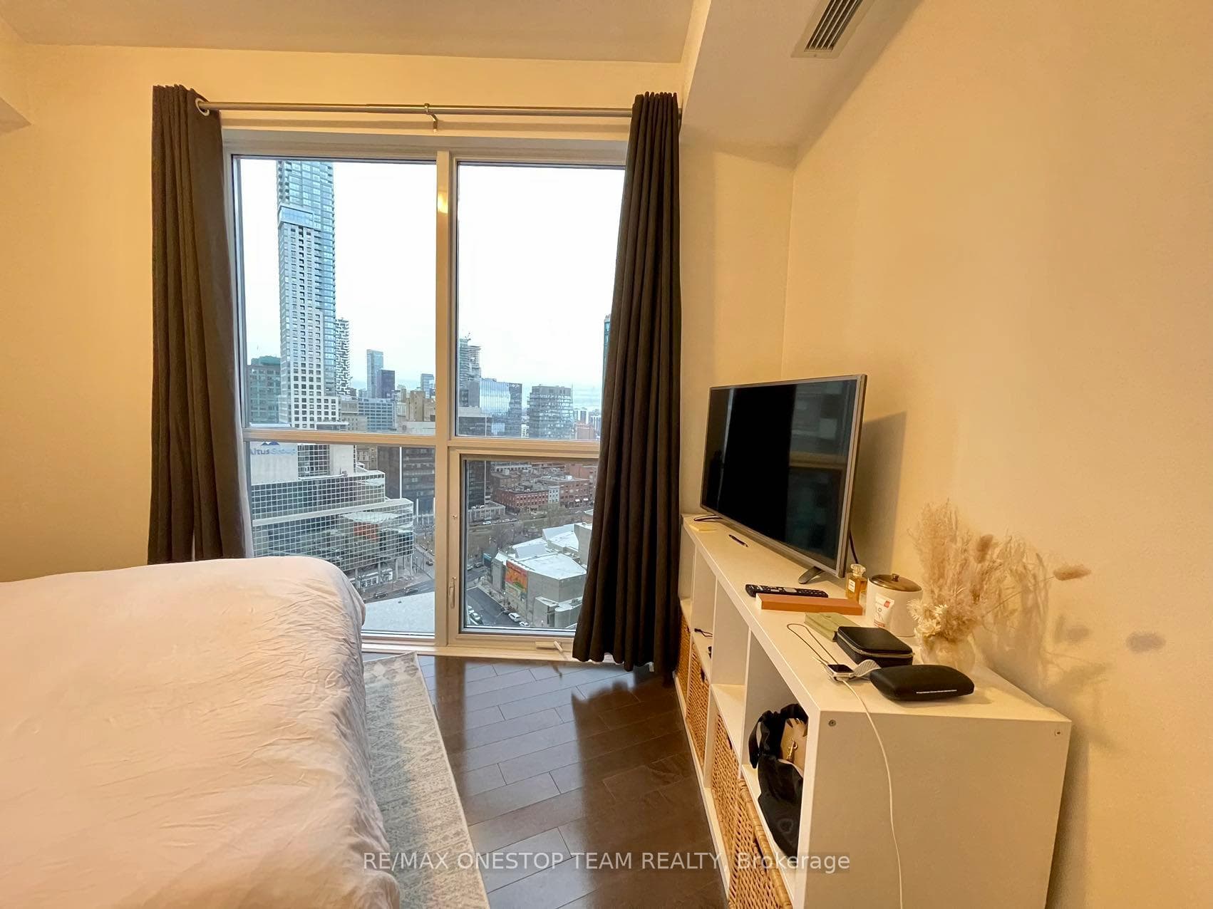 1 The Esplanade N/A Unit 2206 photo 10
