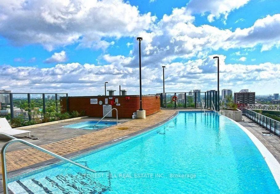 251 JARVIS Street Unit 1524 photo 15