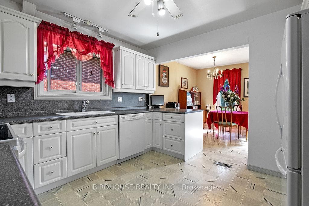 8 Waddell Street photo 7