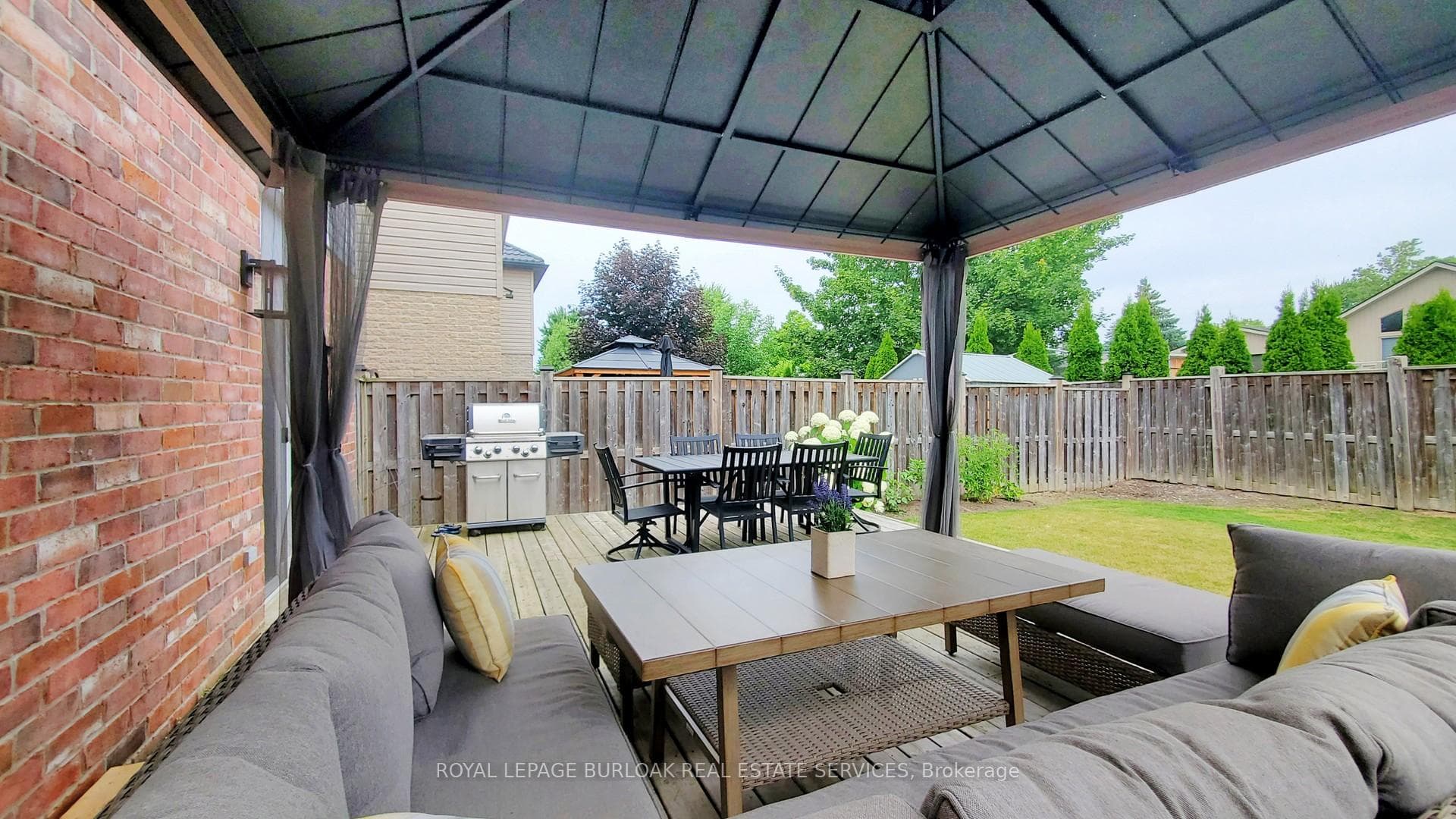 64 Stoneglen Way photo 38