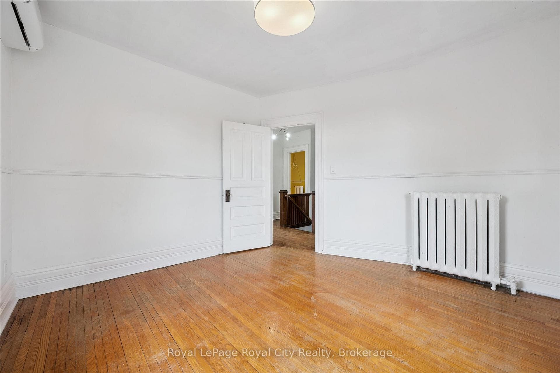 467 Woolwich Street Unit Upper photo 18