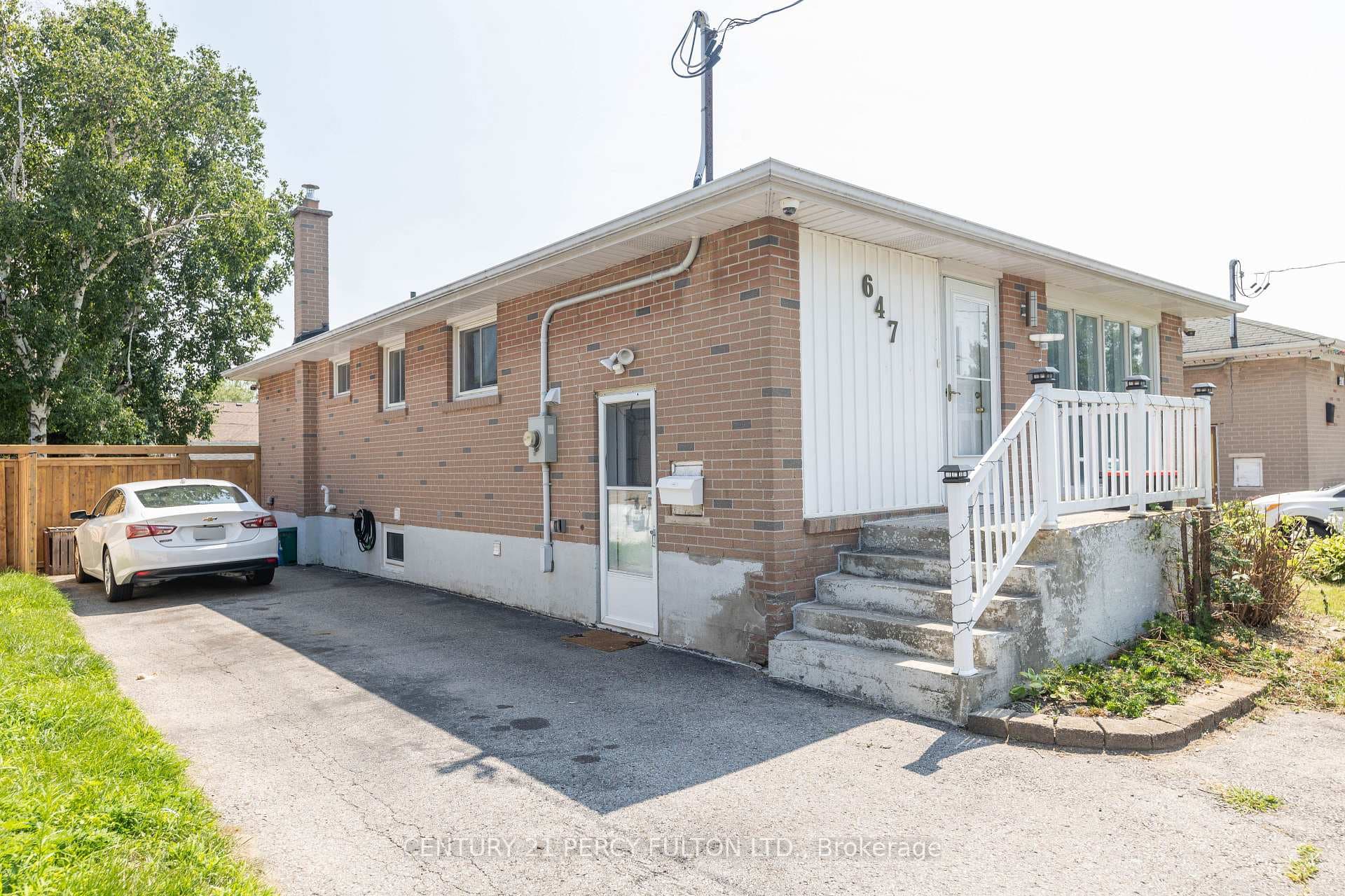 647 Perry Crescent Unit Bsmt photo 2