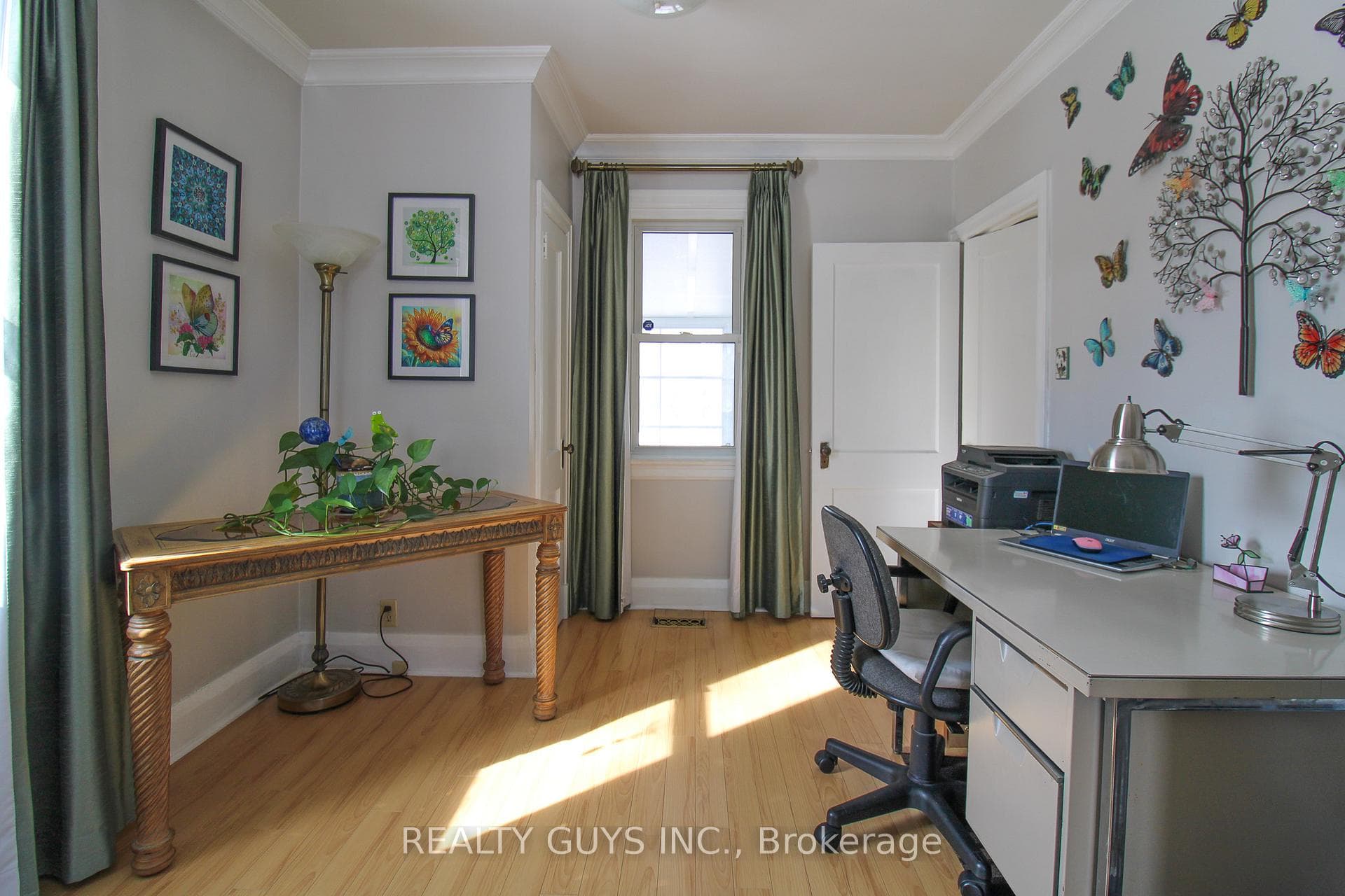 1 Wellington Street photo 29