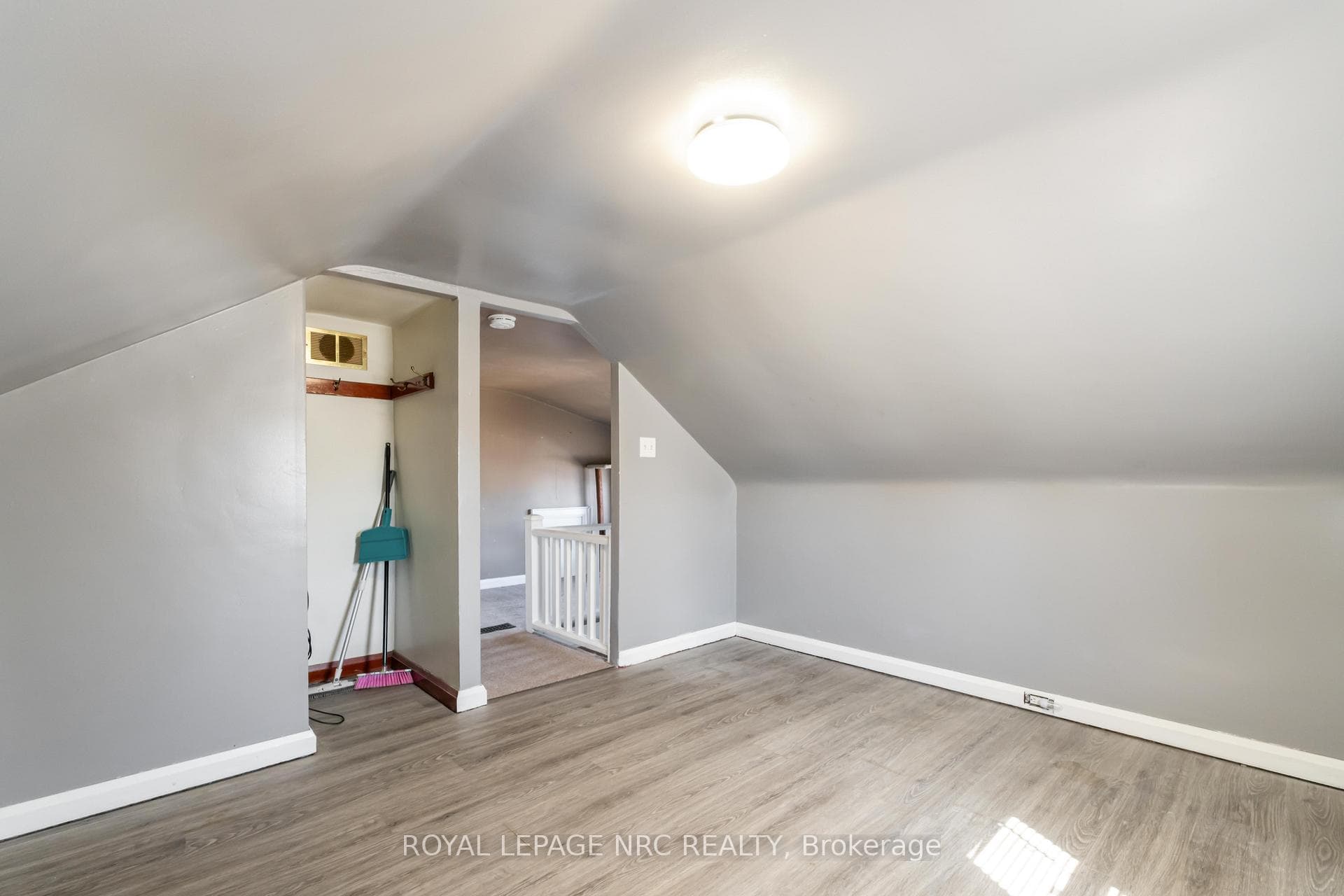 upper bedroom/loft