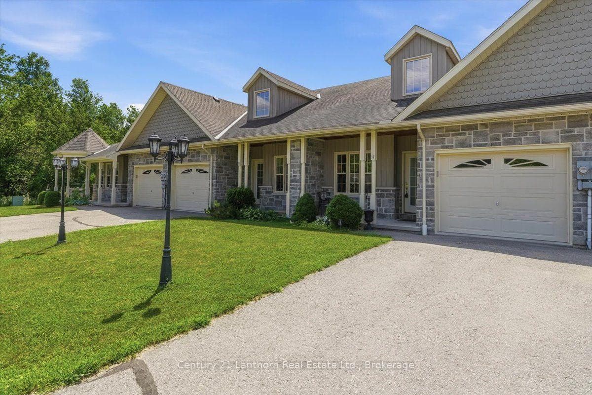 17 Richardson Lane photo 2