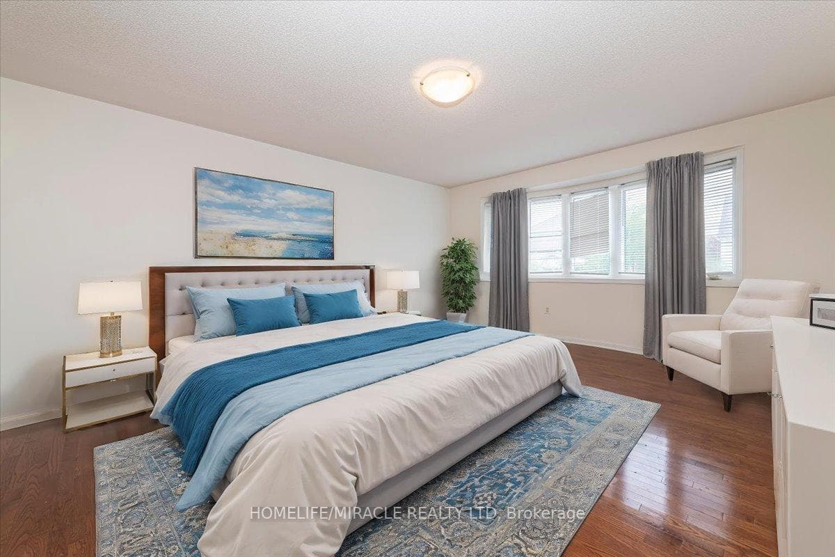 70 Steele Street photo 19