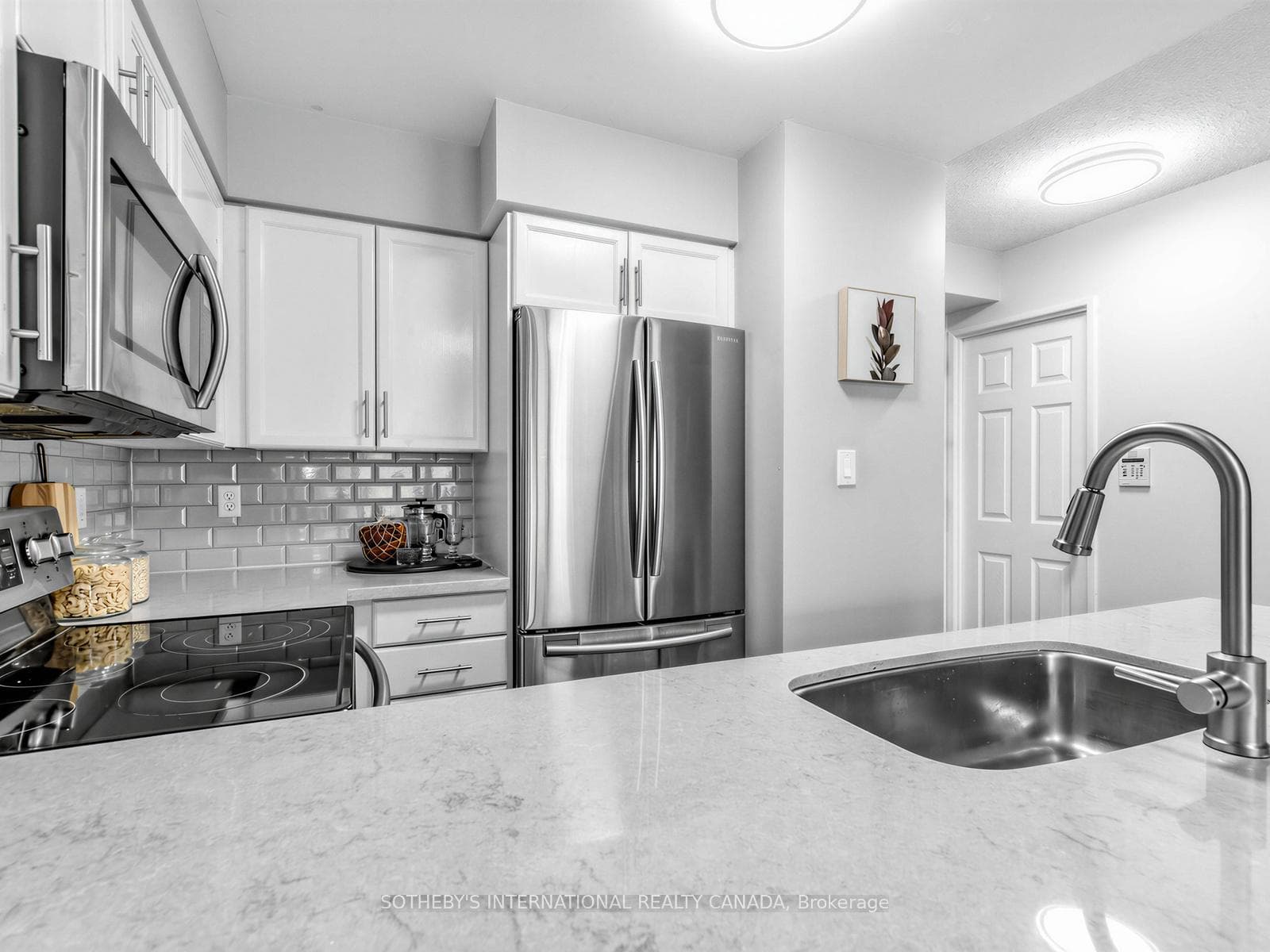 225 Merton Street Unit 307 photo 7
