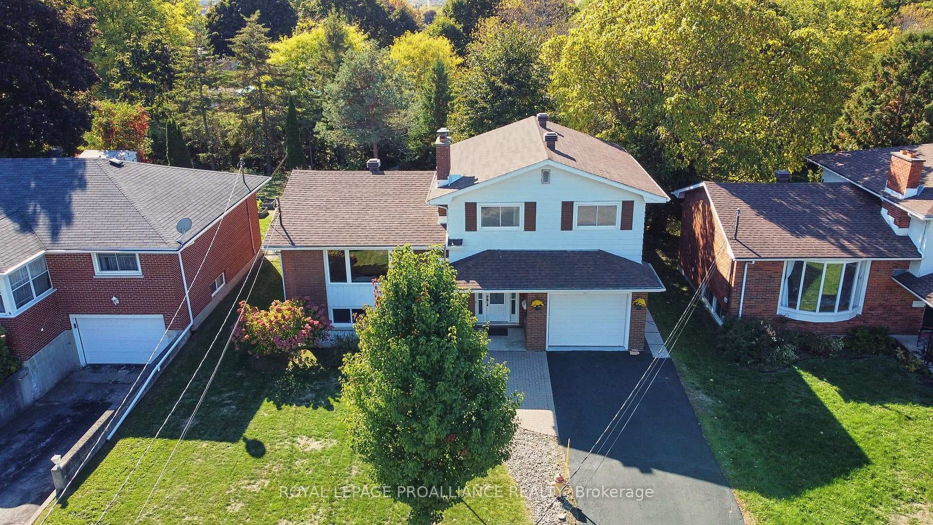 42 Davison Avenue photo 39