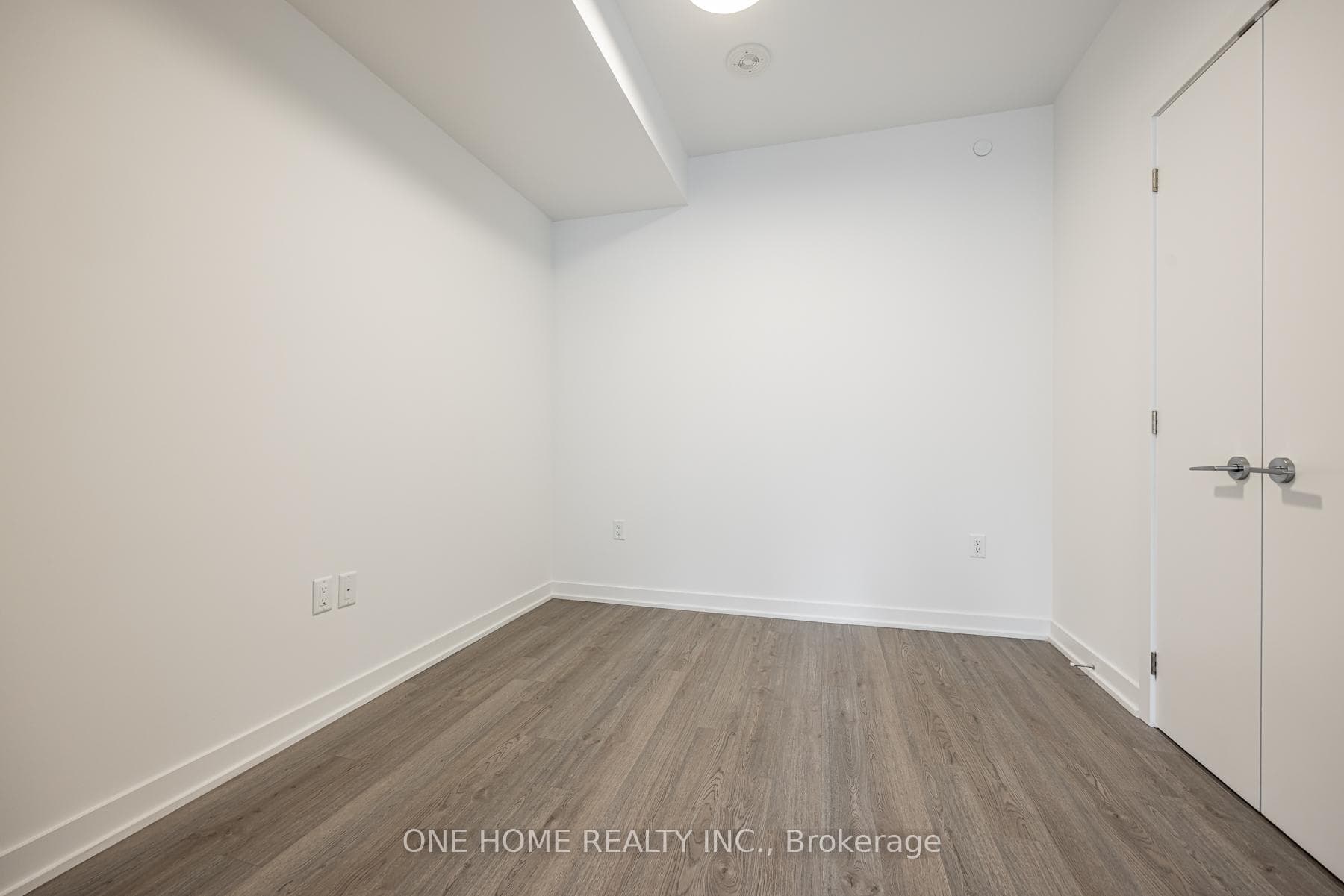 357 King Street Unit 2107 photo 17