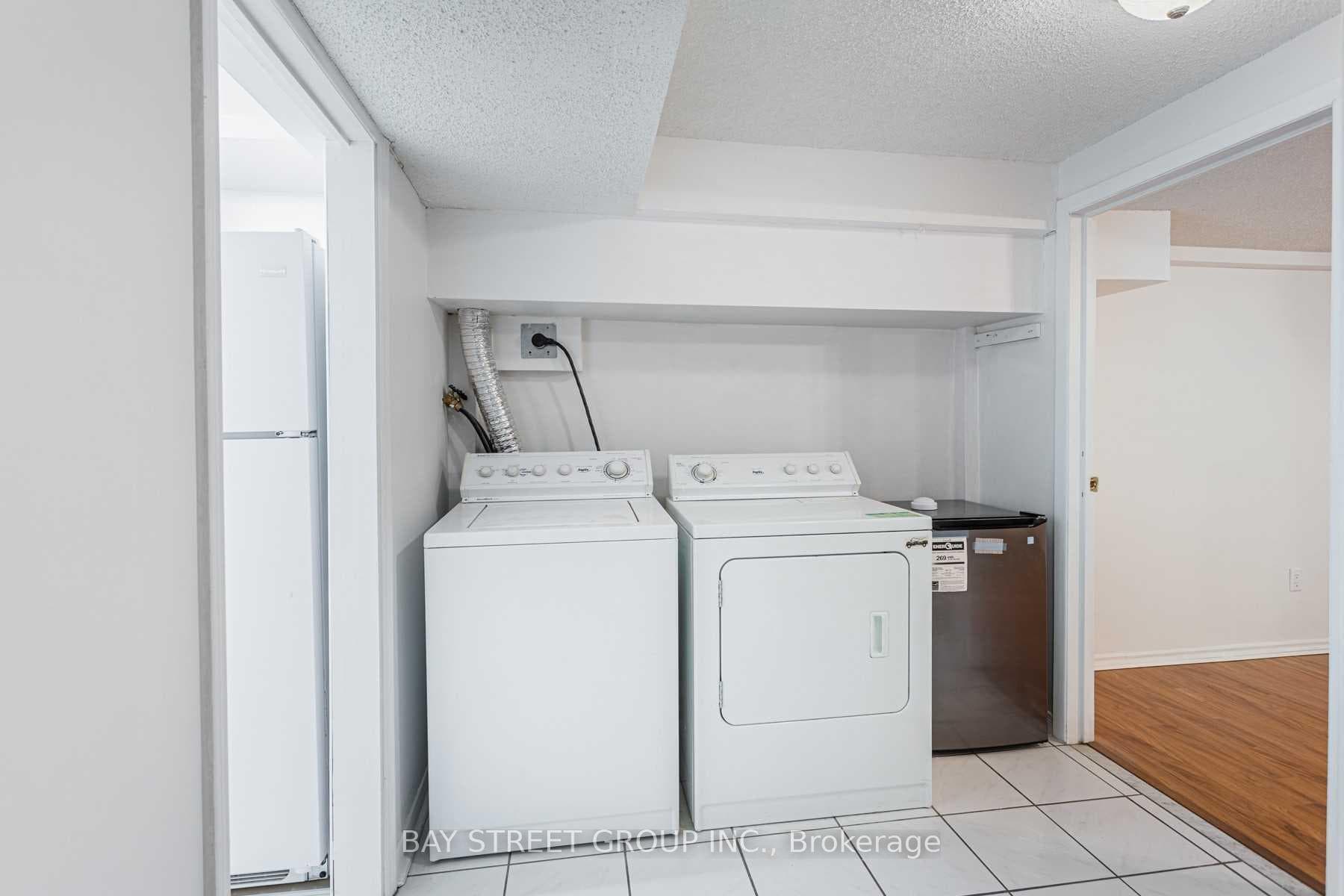 197 Goldhawk Street Unit Bsmt photo 5