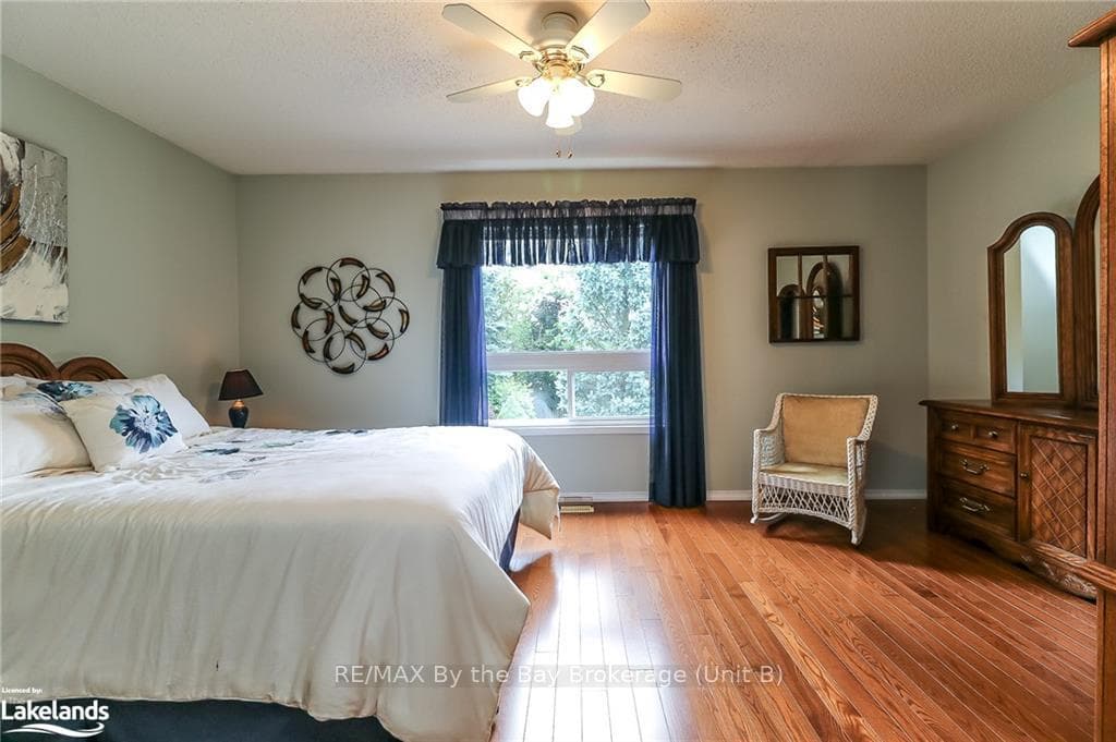 34 CRANBERRY Heights photo 19