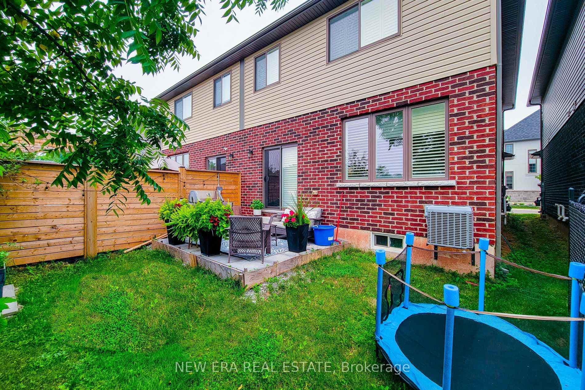 4297 East Avenue Unit 10 photo 4
