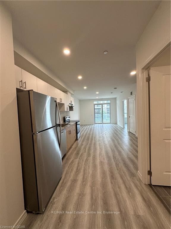 181 ELMIRA Road Unit 202 photo 13