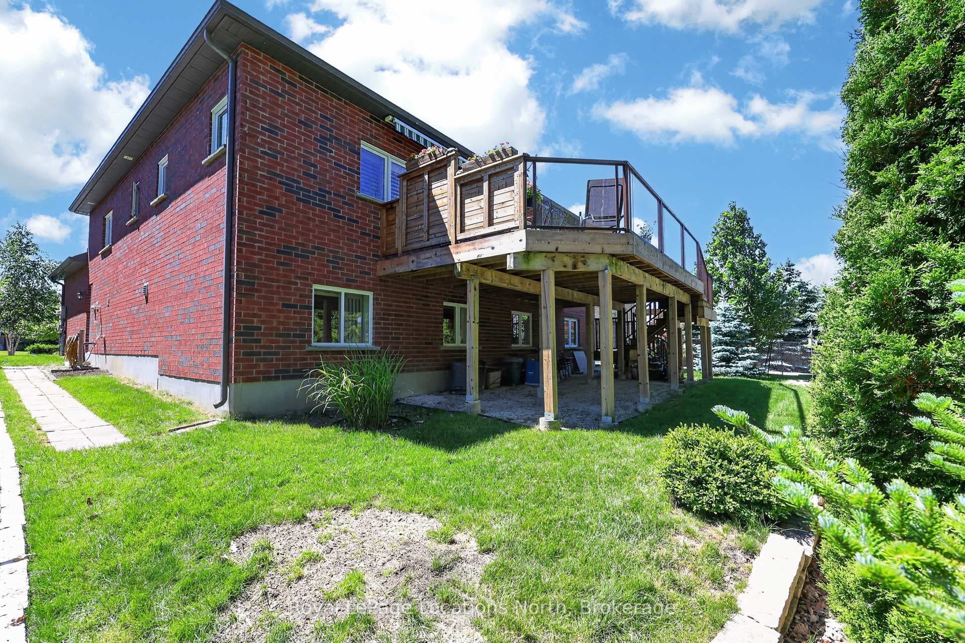 47 Chamberlain Crescent photo 43