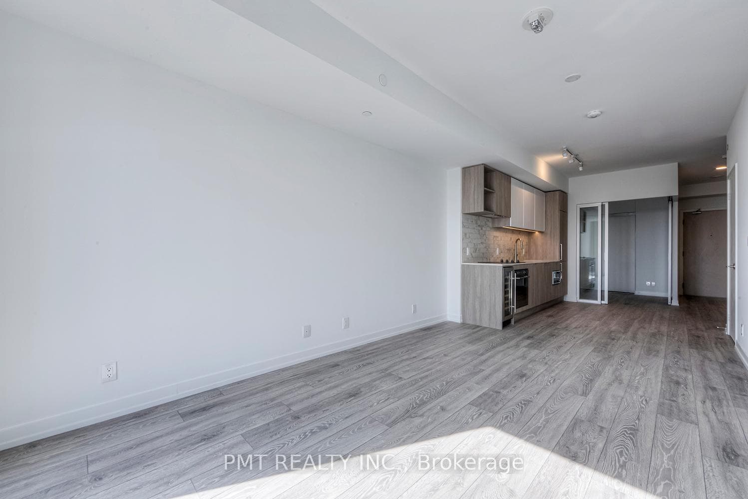 2020 Bathurst Street Unit 1703 photo 10