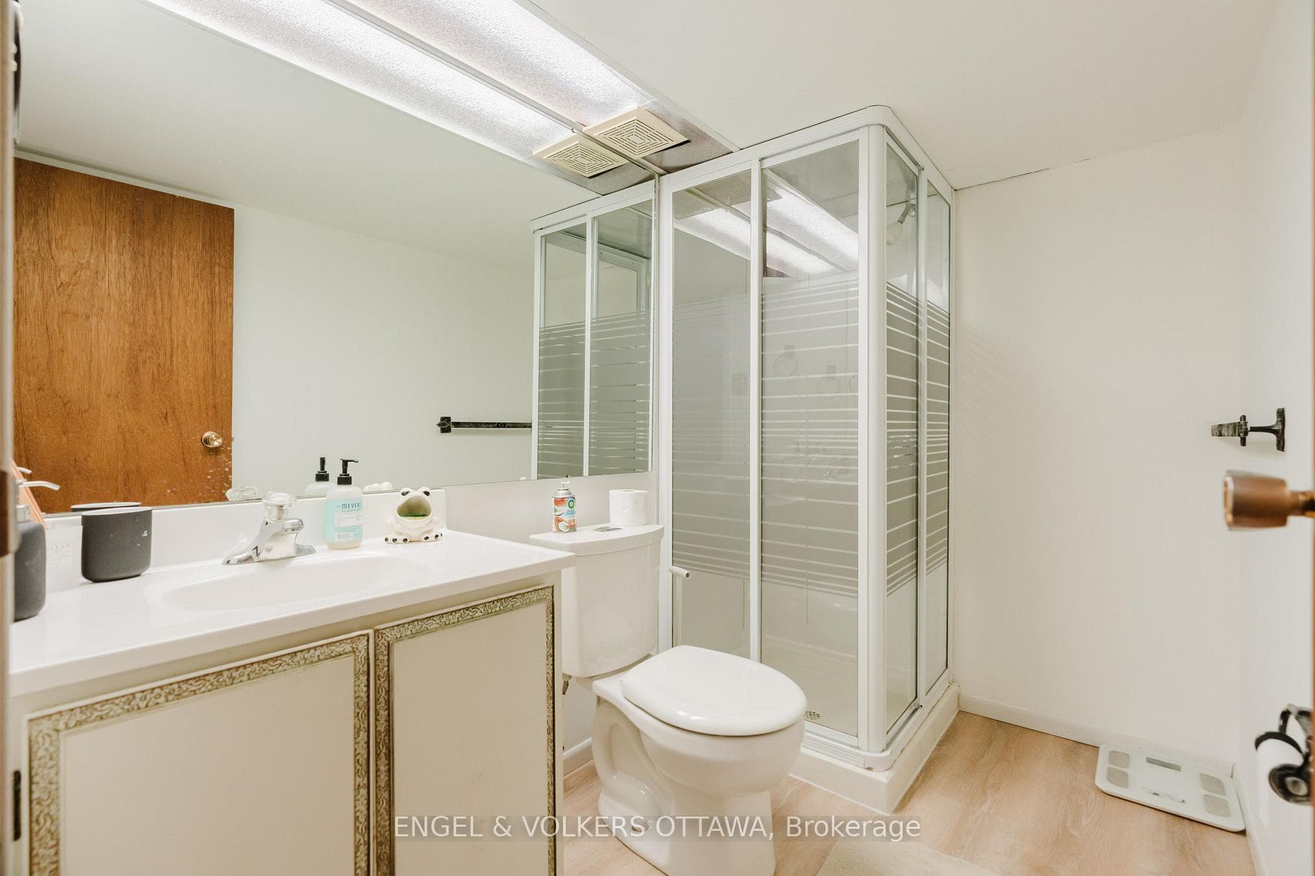 2995 Cowan Crescent photo 28