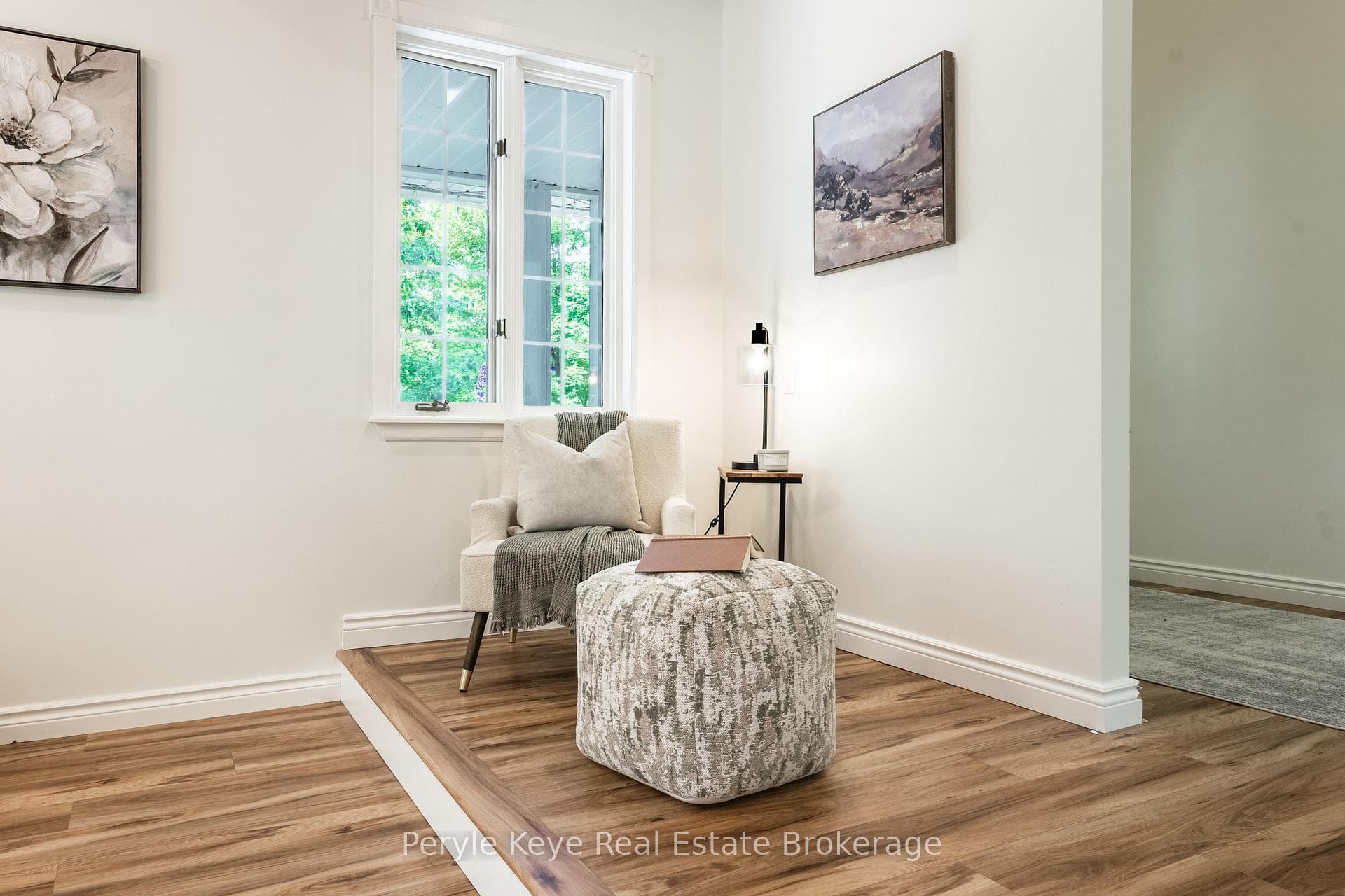 125 Clarke Crescent photo 16