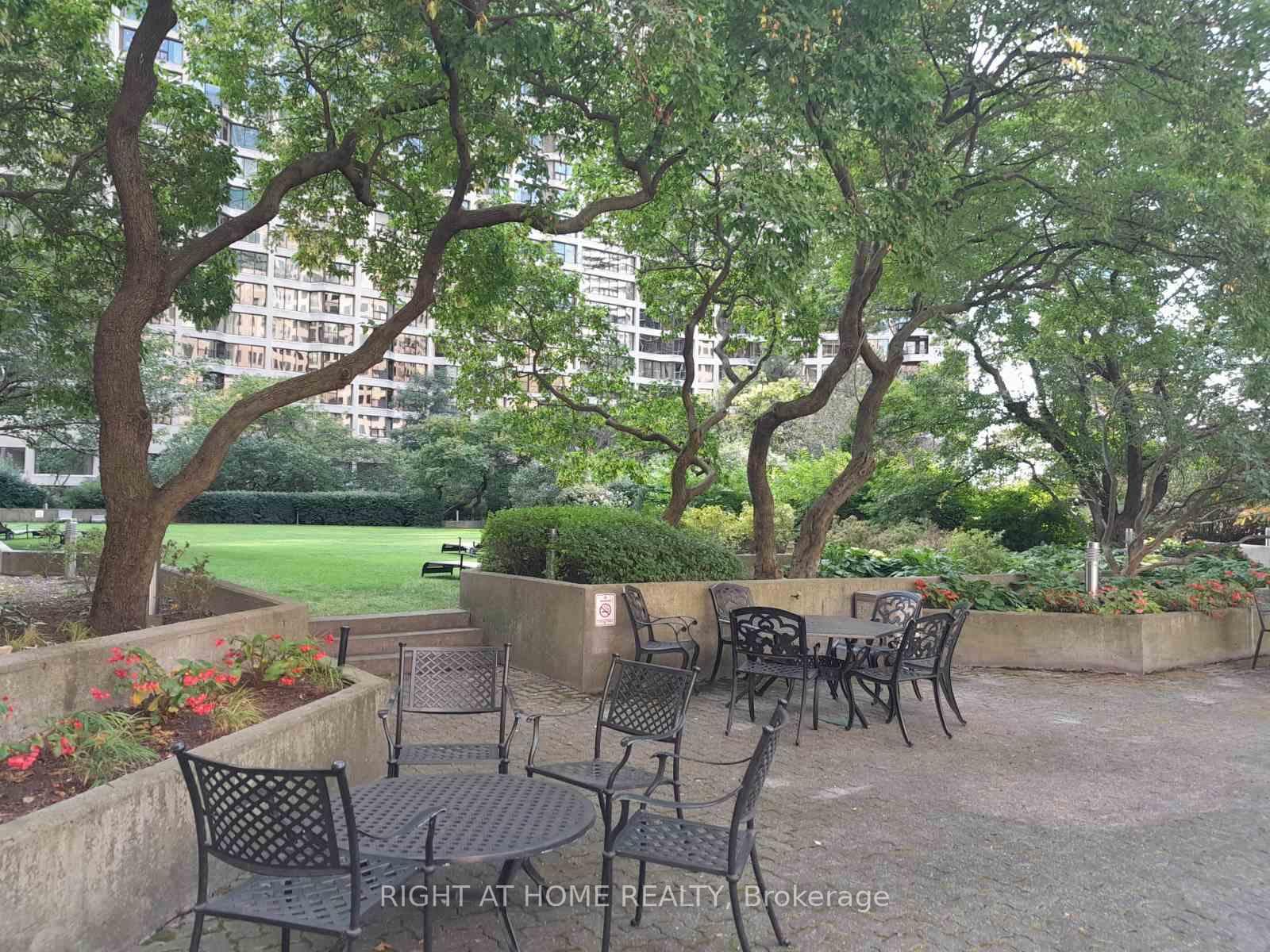 33 Harbour Square Unit 3240 photo 15