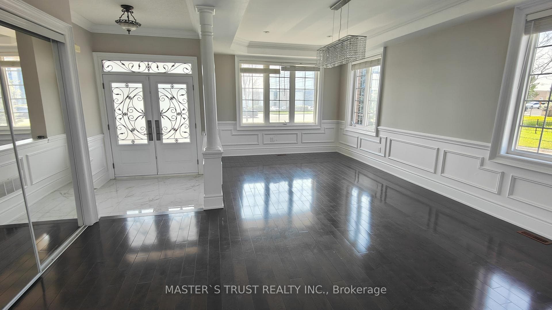 66 Starhill Crescent photo 3