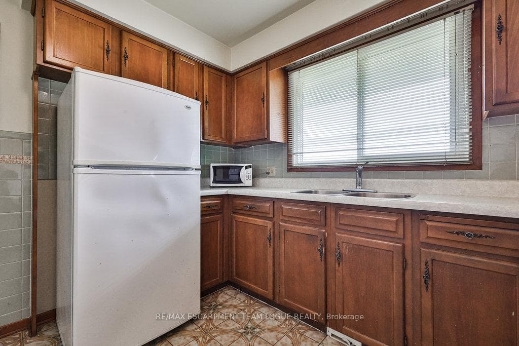 4271 Maplewood Avenue photo 10