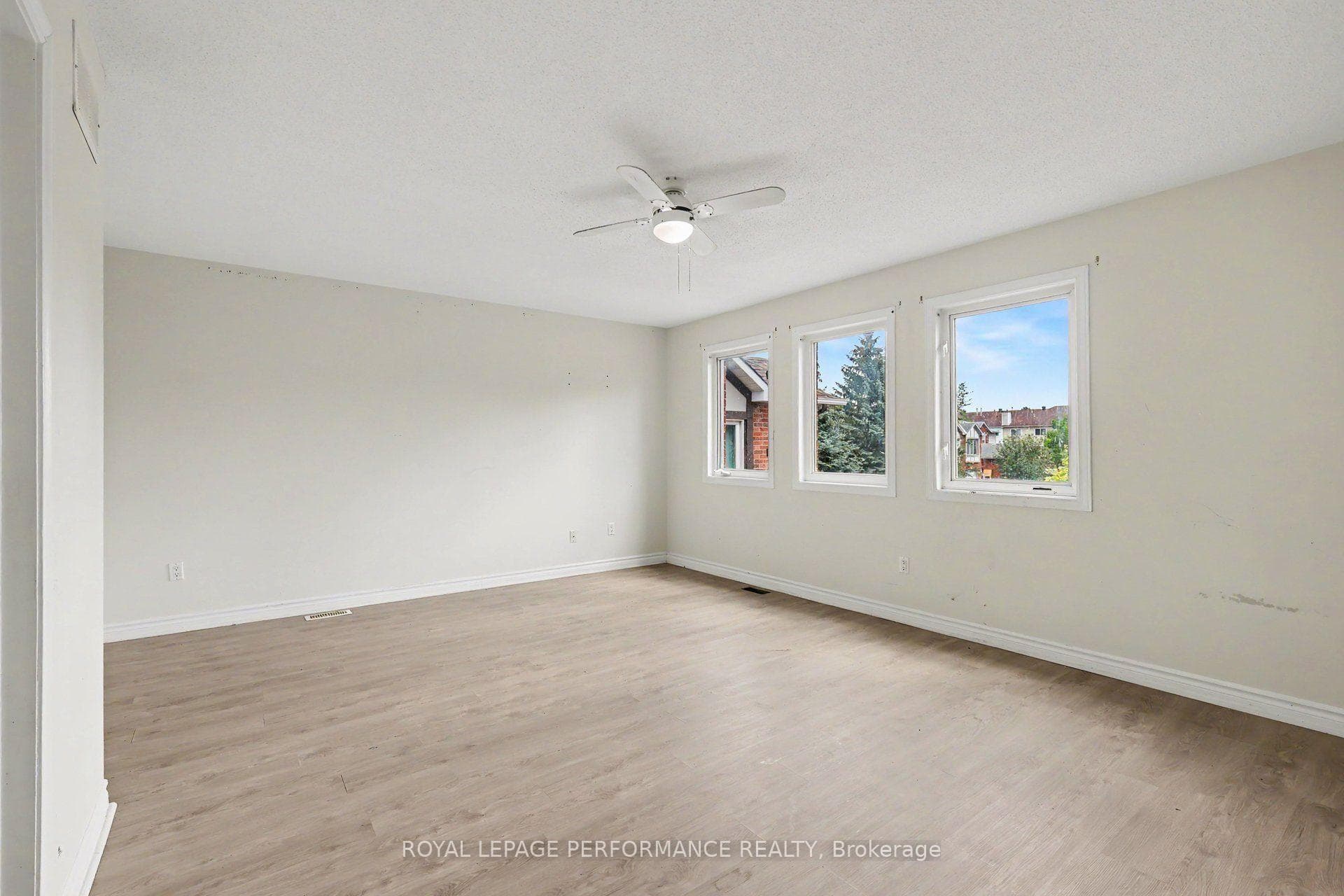 8 Southport Drive photo 16
