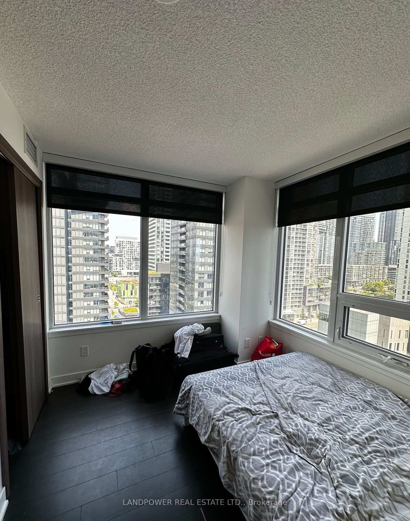 19 Bathurst Street Unit 1706 photo 8