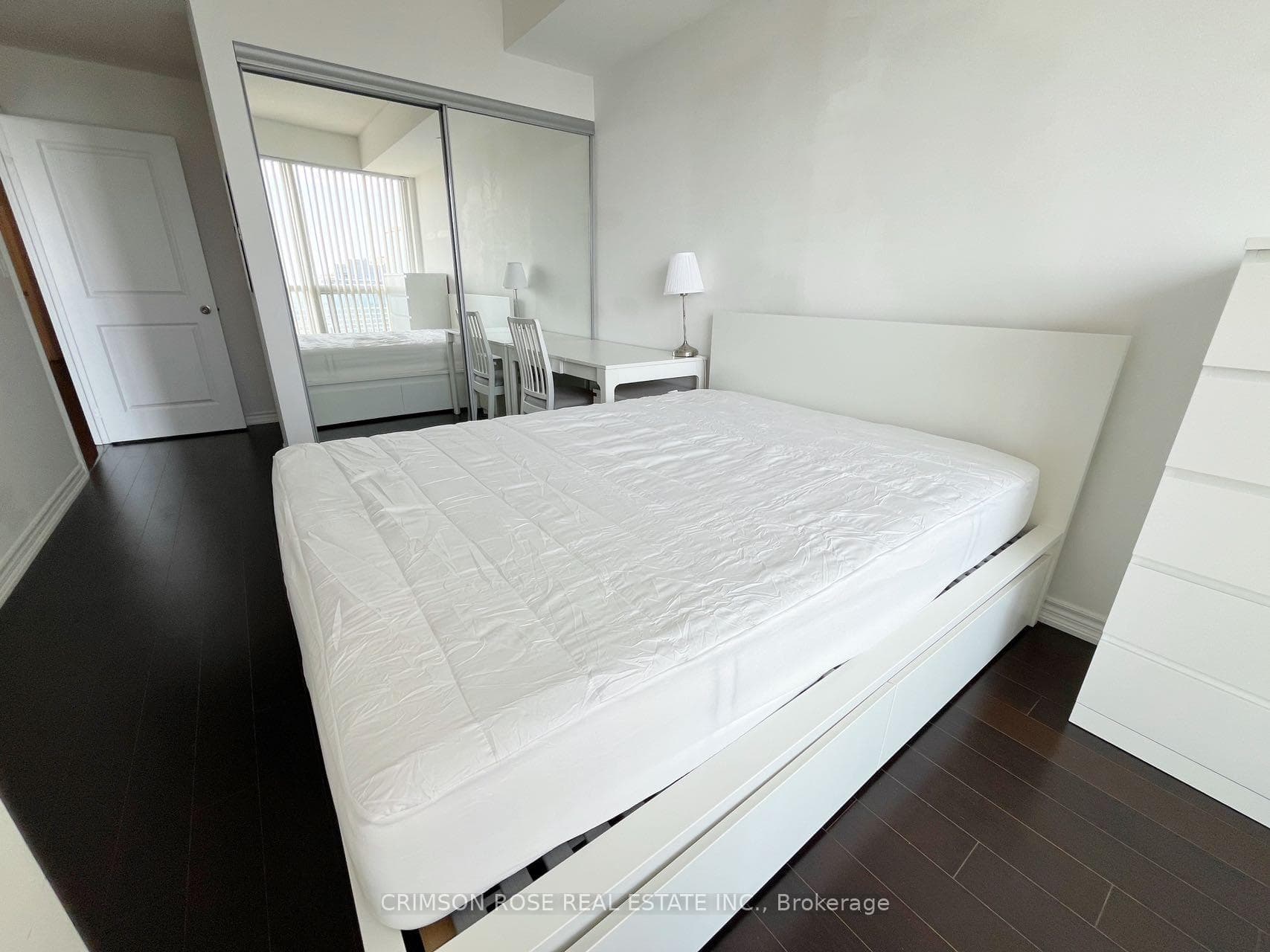 386 Yonge Street Unit 3003 photo 11