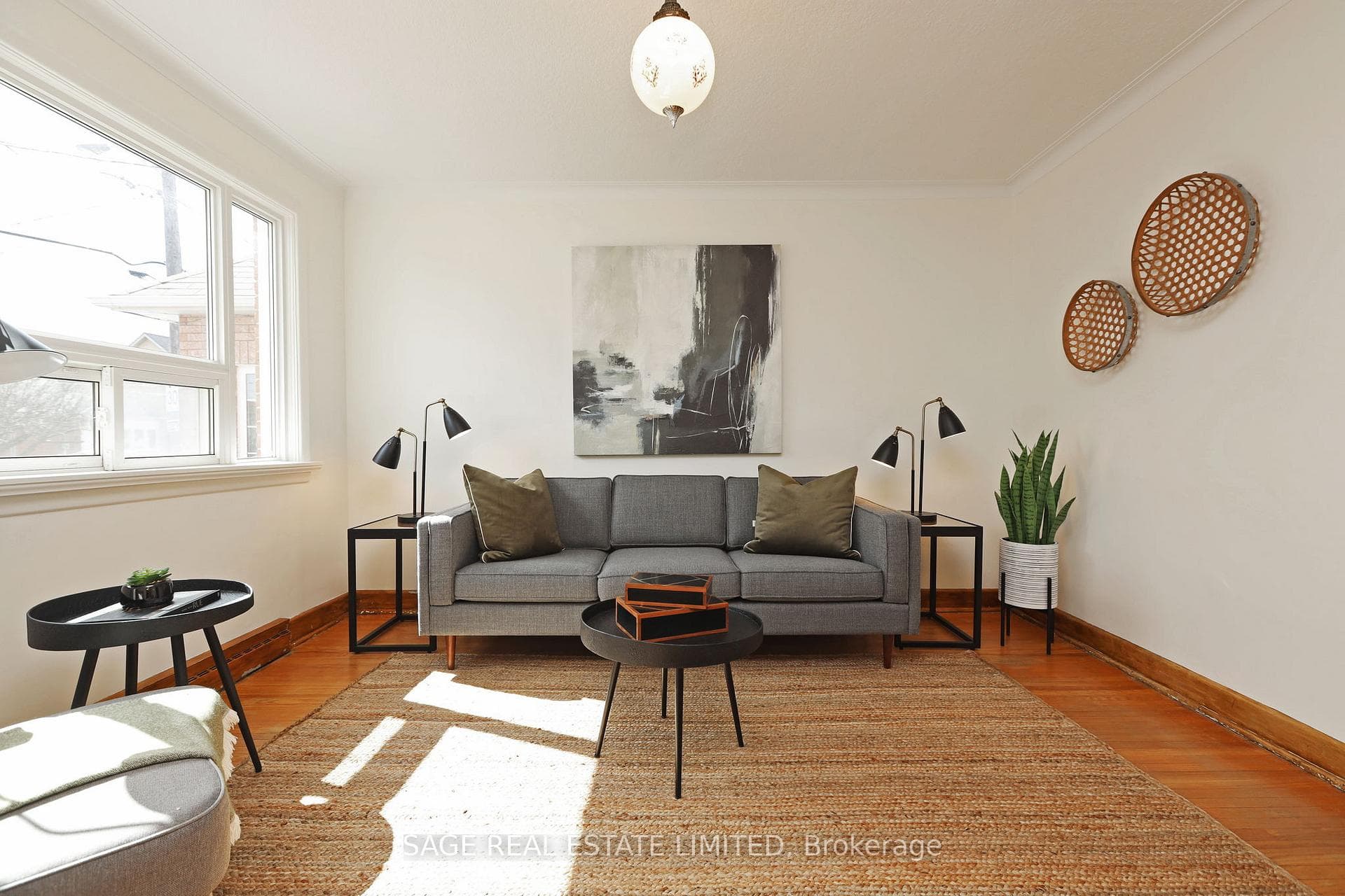 6 White Avenue photo 4